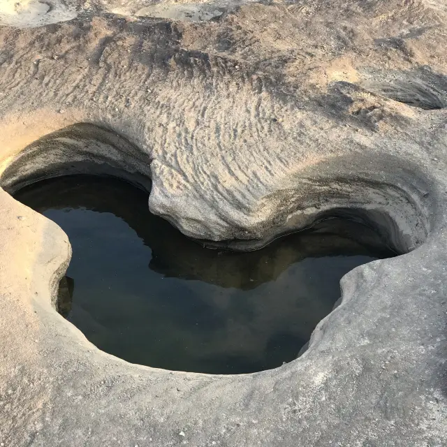 สามพันโบก