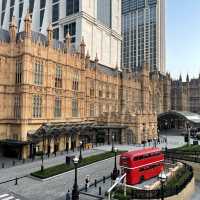 LONDONER DOUBLE DECKER TRANSPORT BUS 