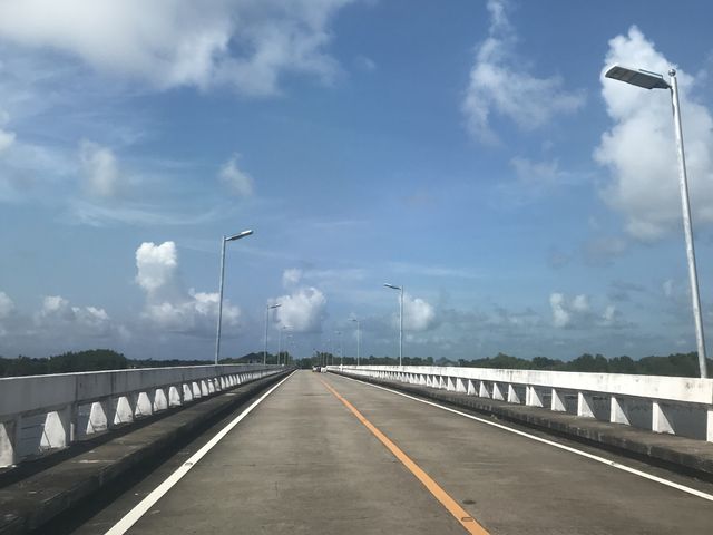 สะพานวิวดี ที่บางสระเก้า