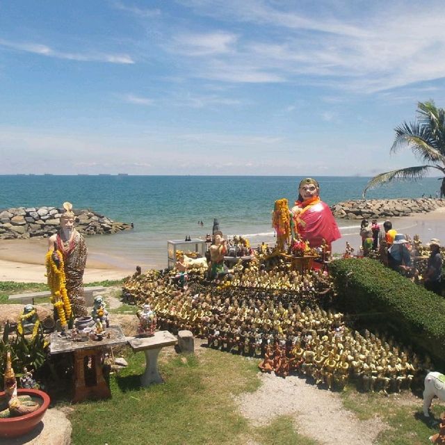 หาดแสงจันทร์