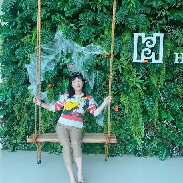 墾丁必遊；夏天好風光。