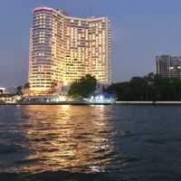 จิออร์จิโอ ริเวอร์ไซต์ โรงแรมรอยัล ออคิด เชอลาตัน 