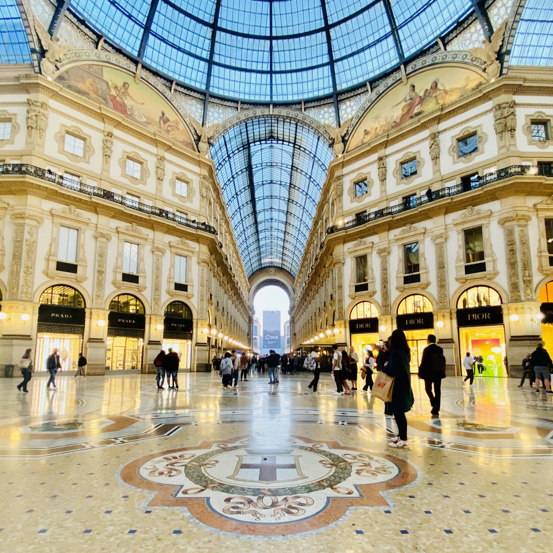 Shopping & Dining at Galleria Vittorio Emanuele II