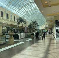 big big shopping mall
