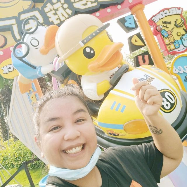 This cute yellow duck 🥰🥰🥰