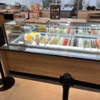 VISONにあるオシャレなケーキ屋さん🍰