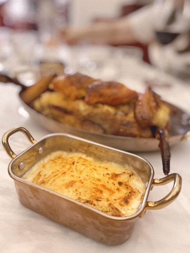 【中上環】🇮🇹全新意大利特色酒吧餐廳🍸招牌黃油雞必食呀！！！