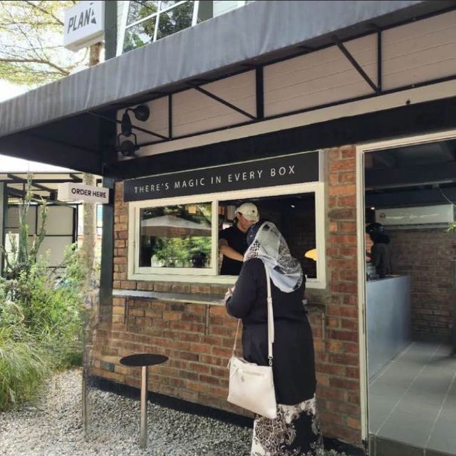 The cozy cafe