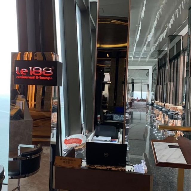 矛盾～港島君綽酒店
