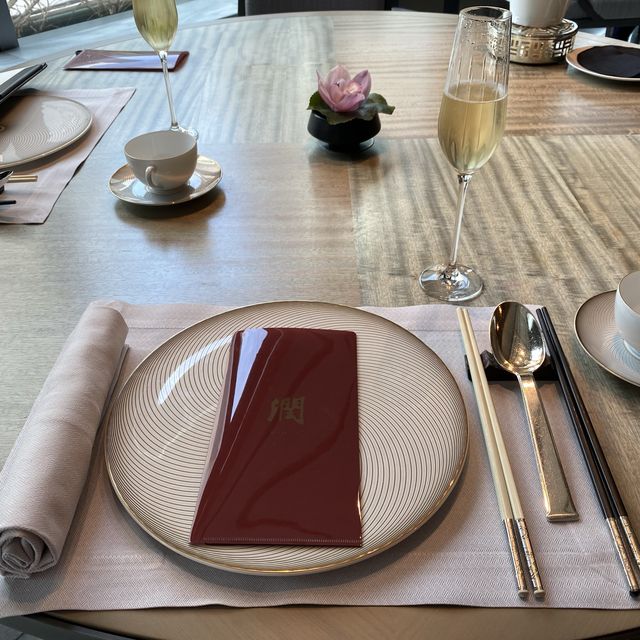 Cantonese fine dining in Hong Kong