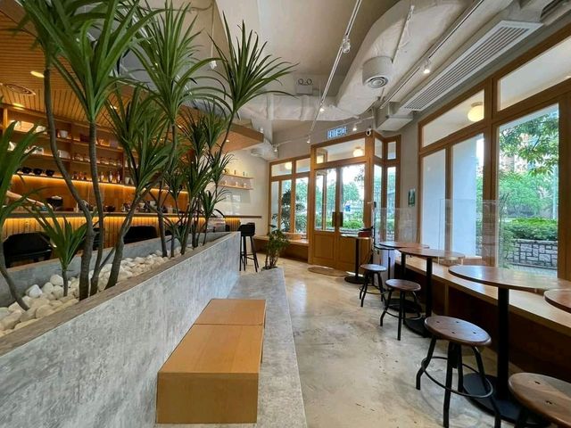 Quality cafe in Whampoa