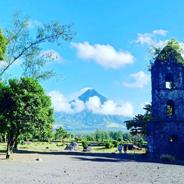 Dine with the gods at Mt. Mayon