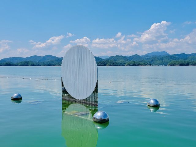 Moon light 🌙 Island in Chun’an County 