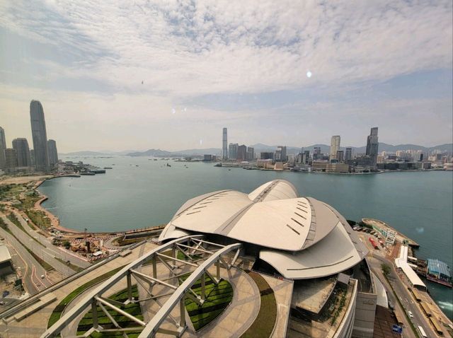 Staycation入住萬麗海景酒店套房 走進最美行政酒廊沉醉維港醉人美景