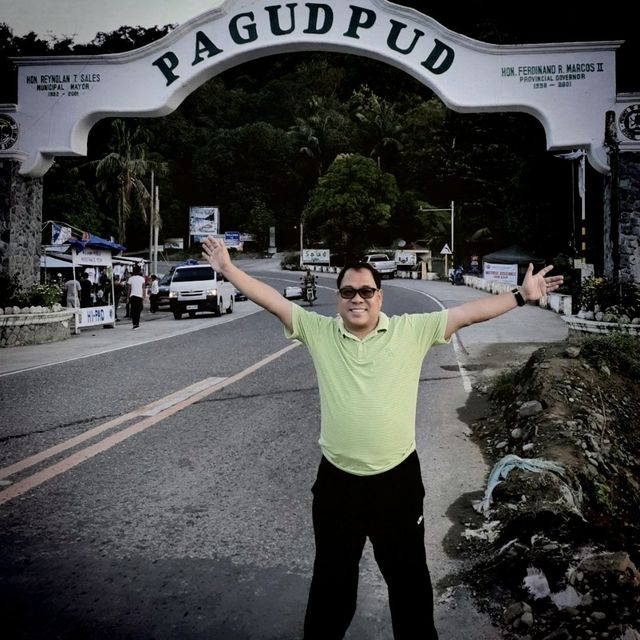 PAGUDPUD ARCH: I MADE IT!