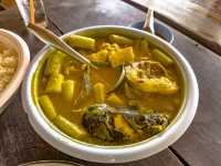 ร้านอาหารพื้นเมืองริมน้ำ จ. สุราษฎร์ธานี