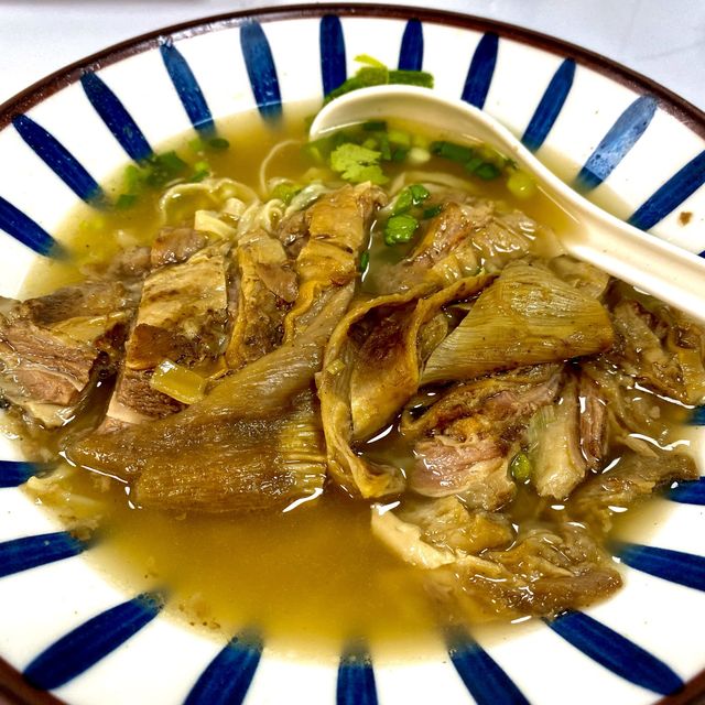［腩麵茶餐廳］-  招牌沙皮腩👍