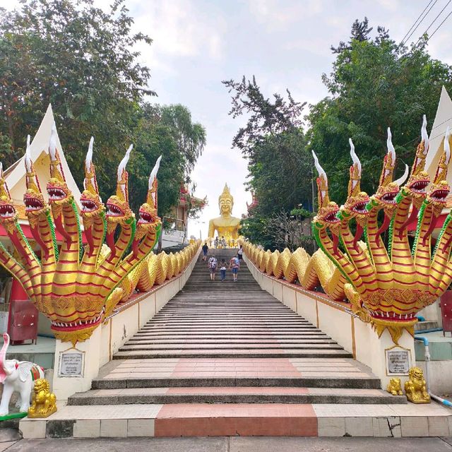 วัดเขาพระใหญ่ พัทยา


