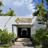 ร้านอาหาร และ โรงแรม The Riviera Champasak