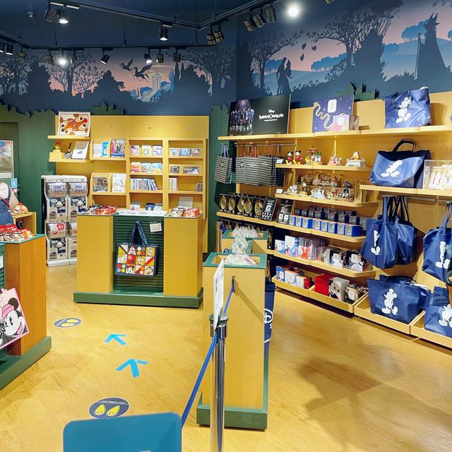 【大阪】あべのキューズモール　Disney ショップ⭐️