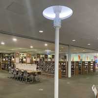 高雄市前鎮區 ｜ 高雄市立圖書館總館