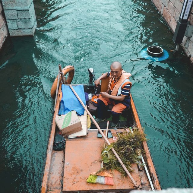 The Venice of the East 🛶 🏮