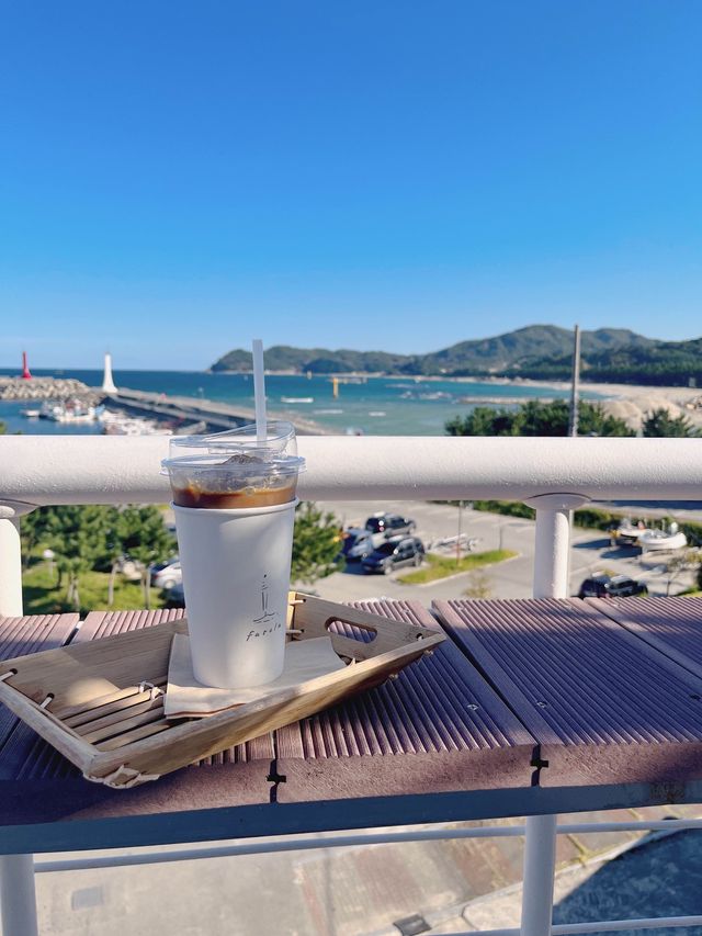 동해 바다 뷰가 한눈에 보이는 감성 카페☕️ 
