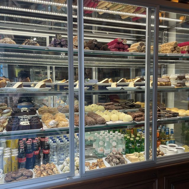 土耳其遊記 Istanbul 華麗佈置的甜品店 超好味