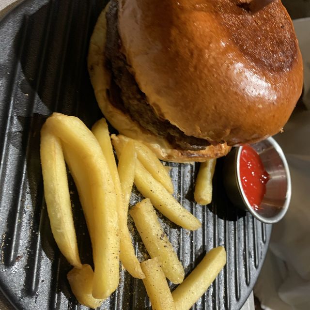 Juicy American Burgers in Houhai ,Sanya