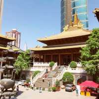 Jing'An Temple in Downtown Shanghai