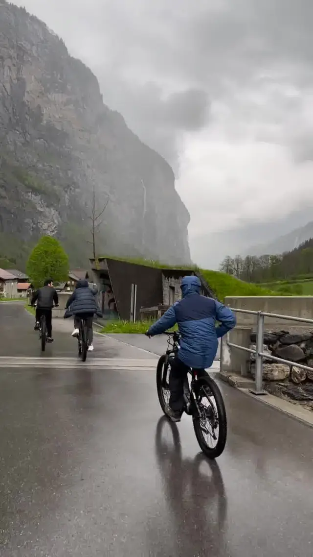 Rainy Ride Reverie: Unforgettable Cycling Moments with My Brothers in 2023