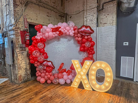 Graze Galentines | Oscar Carl Vineyard, Buchanan Avenue, Sioux City, IA, USA