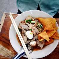 ร้านก๋วยเตี๋ยวหมูตำลึง..สุดแซ่บ🍜