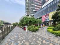 A mix of Shopping and Dining Options at Harbourfront Promenade.   