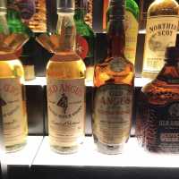 What a fun day out in Edinburgh whisky tasting!