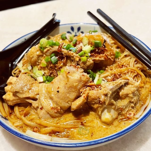 隱身在鬼仔巷的海南茶檔｜何九海南茶店｜吉隆坡超高人氣早餐店