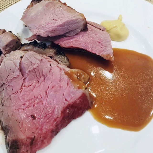 由11:30進食，兩小時美食充沛，而且座無虛席。