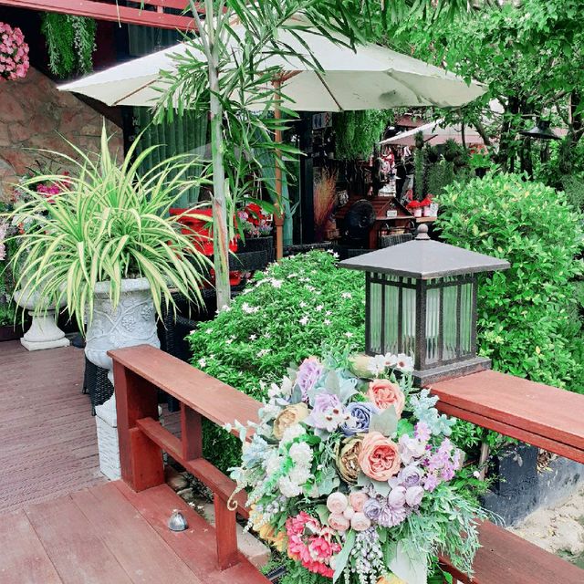 บ้านสวนแสนรัก Garden Cafe' & Restaurant 