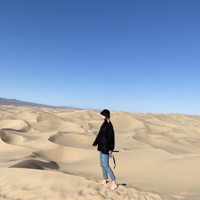 텐트 밖은 사막⛺️