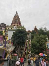 วัดถ้ำเสือความสวยงามบนยอดเขา