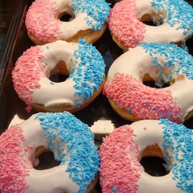 Mr.HaPpY at Dunkin