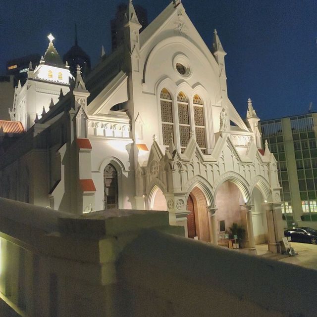 港島好去處｜
中環半山純白歷史建築！

