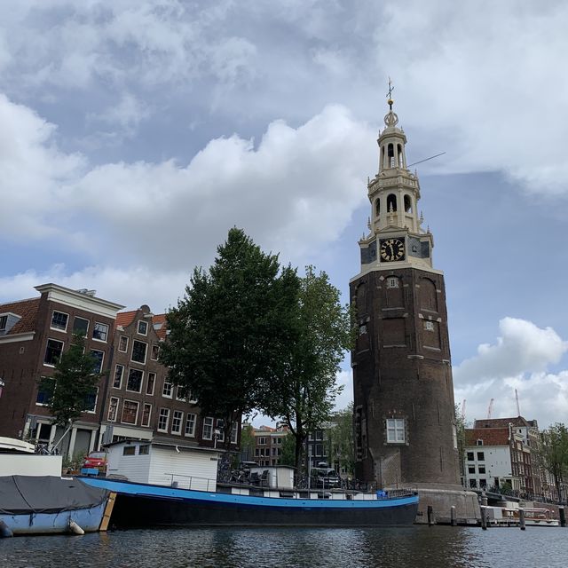 Interesting & unique houseboats in Amsterdam 