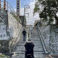 崎頂鐵道文化公園 🖌 在有二戰遺跡的子母隧道中拍剪影照