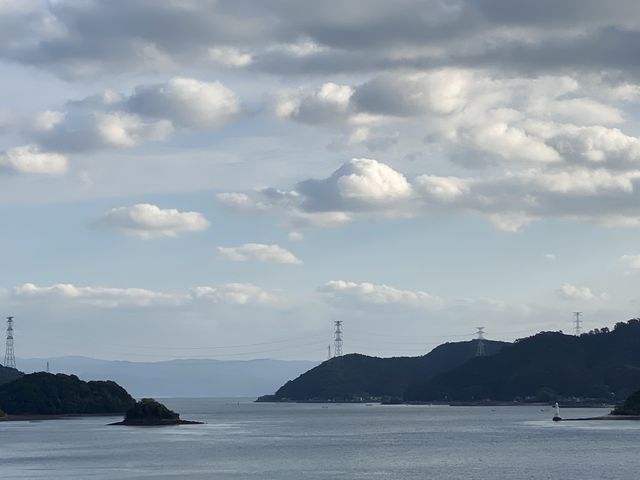 海のピラミッドは中に入ると魅力が増します。