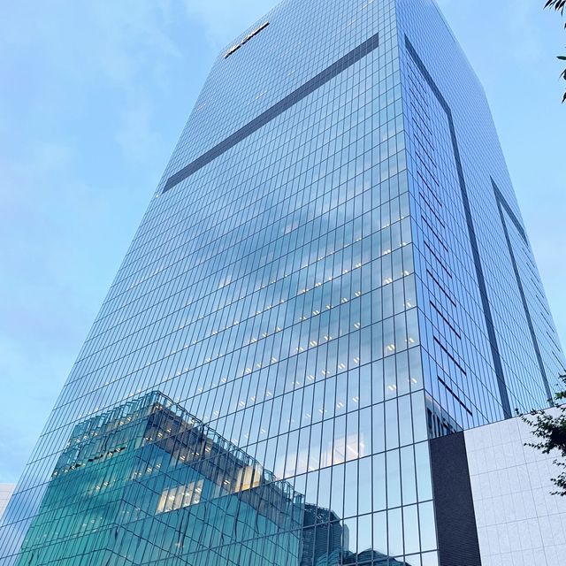 ホテルオークラの最上階ラウンジの楽しみ方