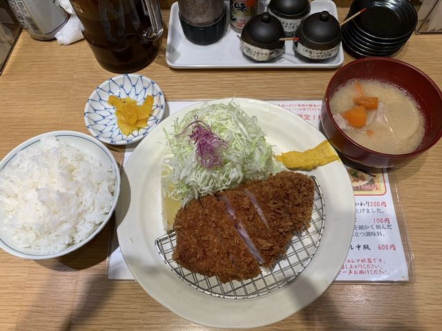 札幌　おすすめグルメ　とんかつ檍(あおき) 札幌本店の上ロースカツ定食に大満足❗️