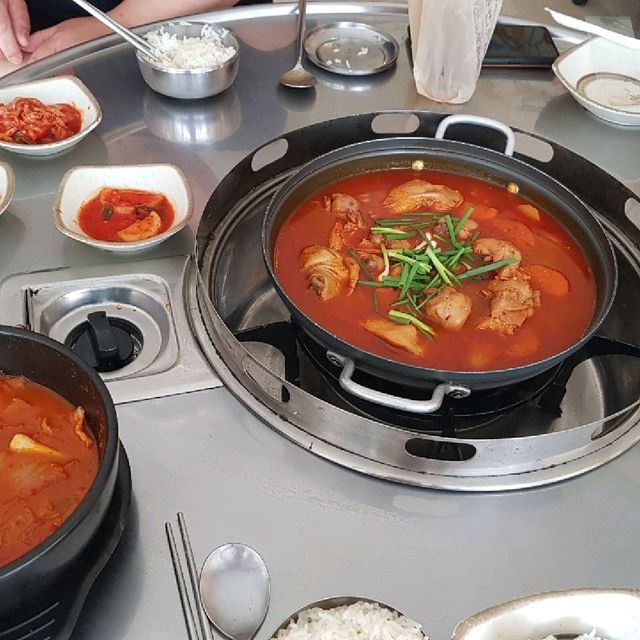 우돈타니에 흔치않은 미친 가성비 한국식당 맛집