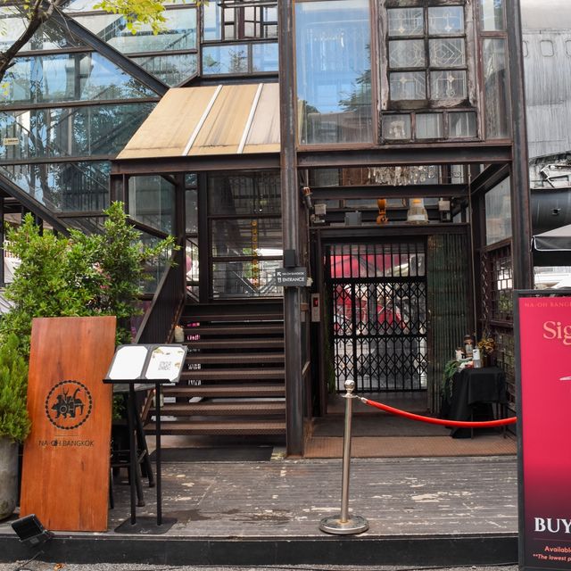 รีวิว Fine Dining ระดับ First Class บนเครื่องบิน