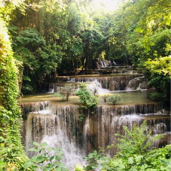 กางเต๊นท์ท่ามกลางน้ำตกสวยๆ ที่ห้วยแม่ขมิ้น💦🏕